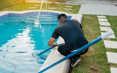 pool maintenance, pool cleaning